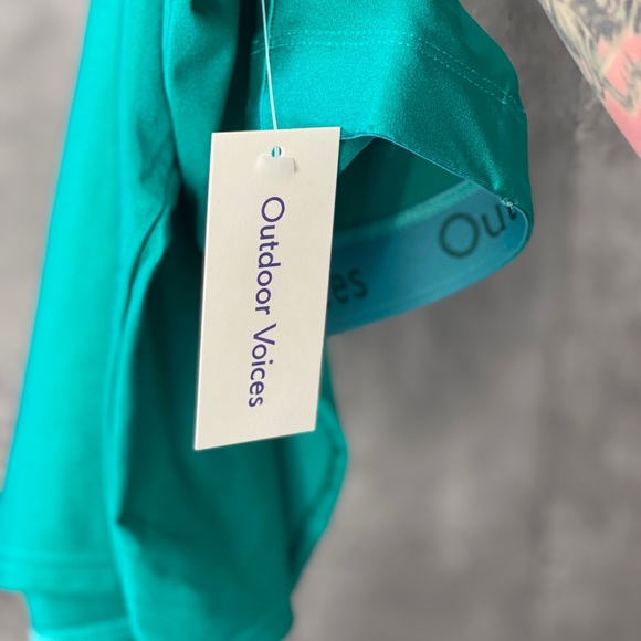 Outdoor voices workout set. - Picture 2 of 2